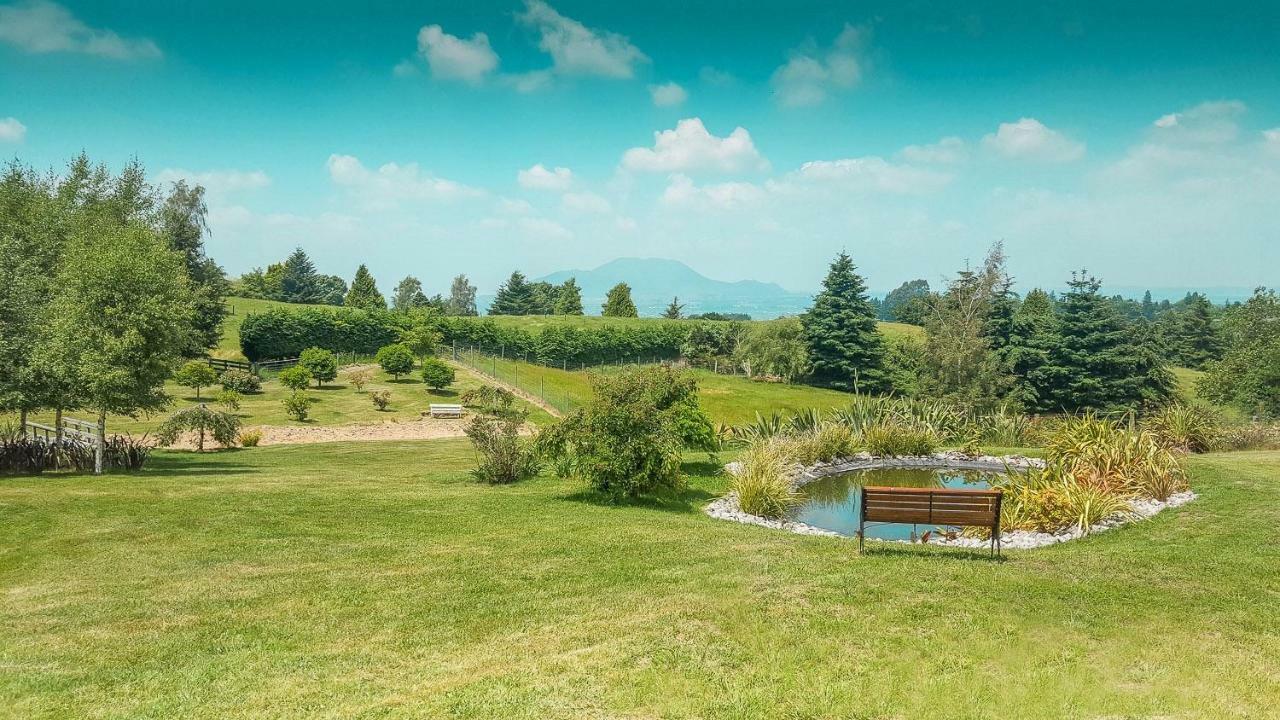 Mountviews Glamping- Retro Caravan Getaway Hotell Tauposjön Exteriör bild